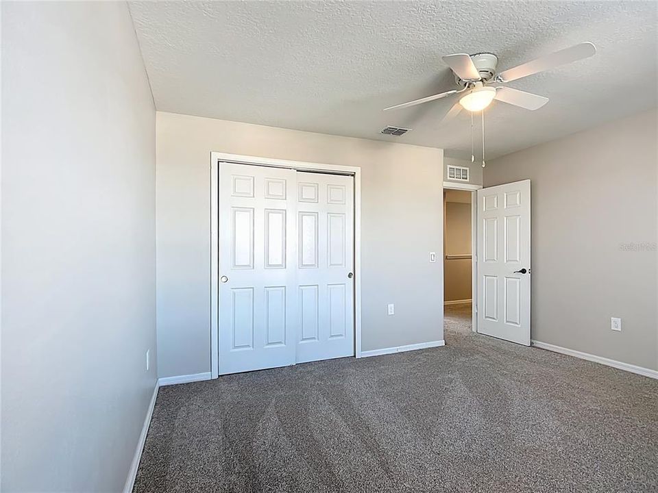 待售: $419,000 (5 贝兹, 3 浴室, 2705 平方英尺)