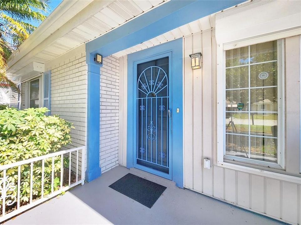 For Sale: $279,000 (2 beds, 2 baths, 1068 Square Feet)