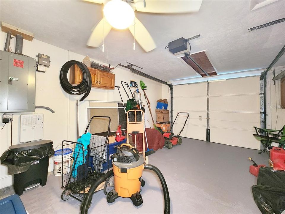 For Sale: $279,000 (2 beds, 2 baths, 1068 Square Feet)