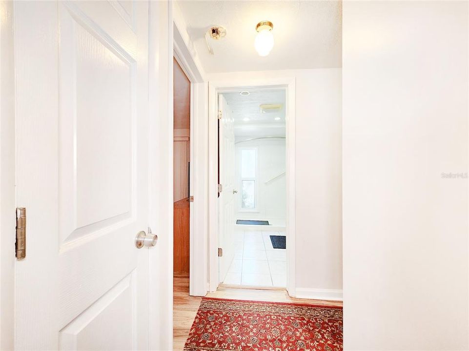 For Sale: $279,000 (2 beds, 2 baths, 1068 Square Feet)