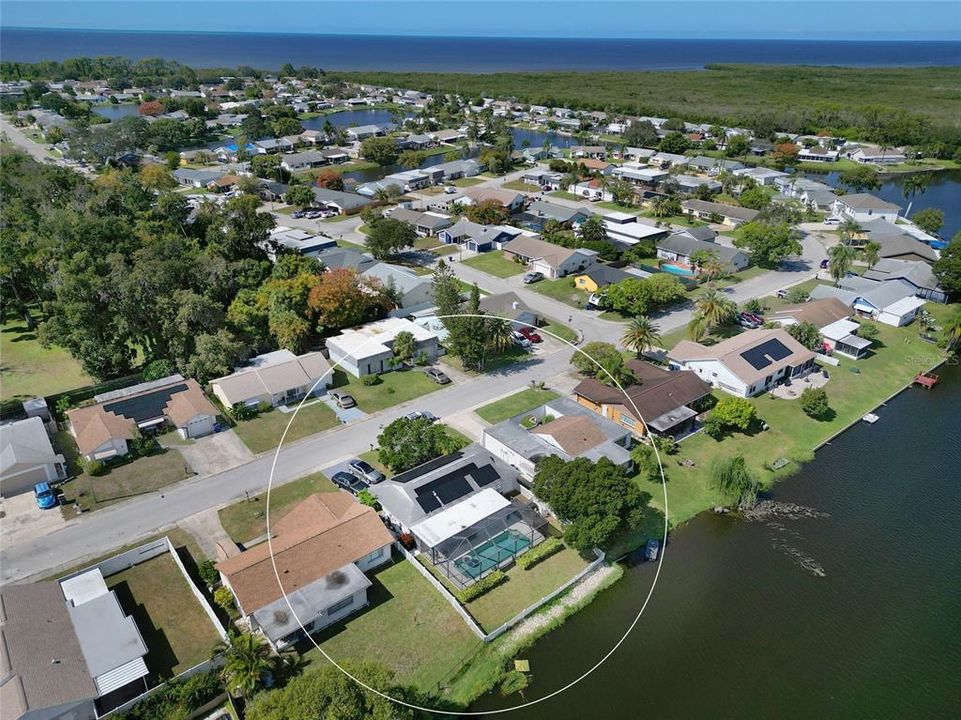 For Sale: $279,000 (2 beds, 2 baths, 1068 Square Feet)