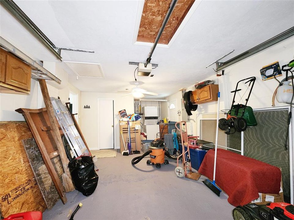 For Sale: $279,000 (2 beds, 2 baths, 1068 Square Feet)