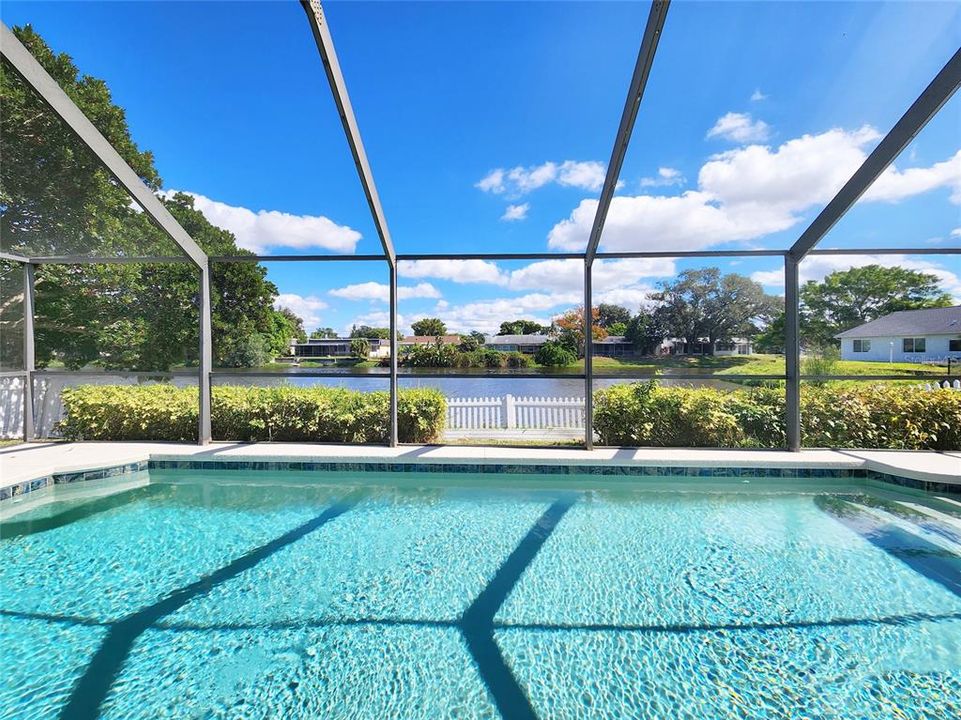 For Sale: $279,000 (2 beds, 2 baths, 1068 Square Feet)