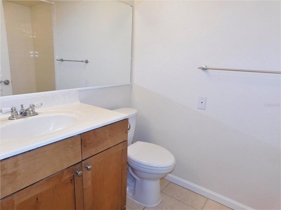 Active With Contract: $1,525 (2 beds, 2 baths, 946 Square Feet)