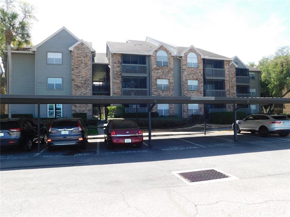 Active With Contract: $1,525 (2 beds, 2 baths, 946 Square Feet)