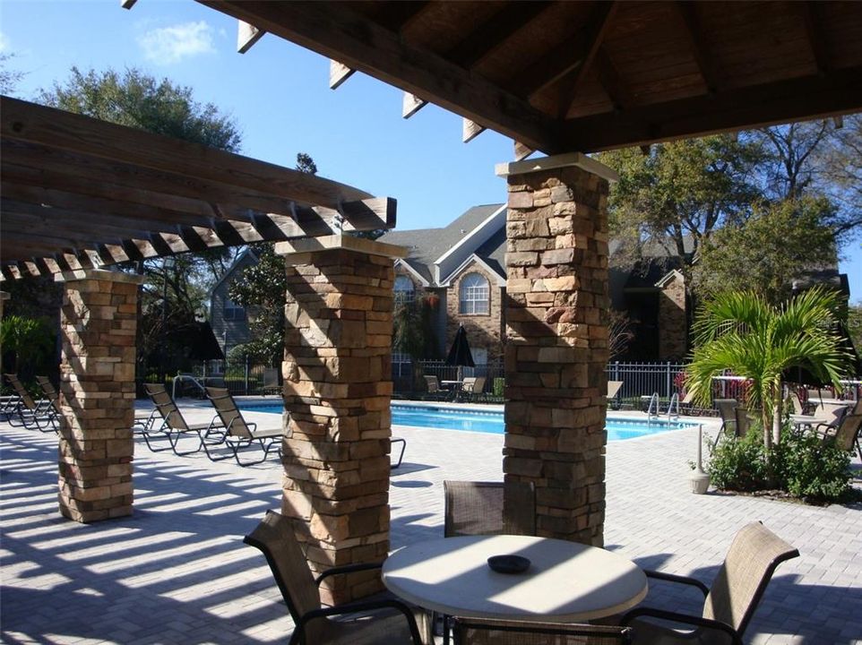 Active With Contract: $1,525 (2 beds, 2 baths, 946 Square Feet)