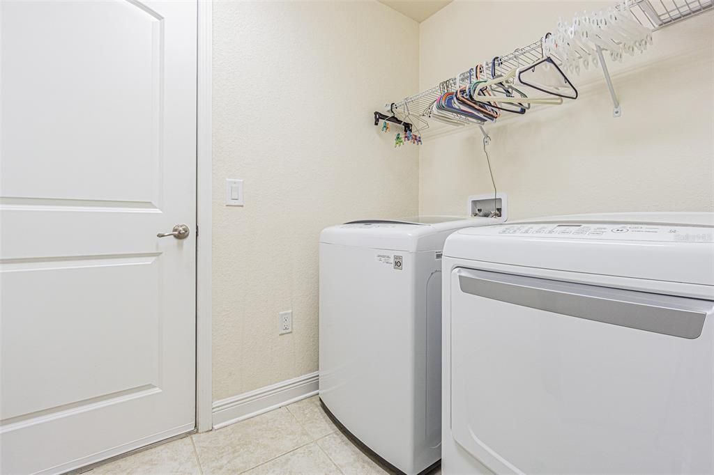 For Sale: $350,000 (4 beds, 2 baths, 1754 Square Feet)