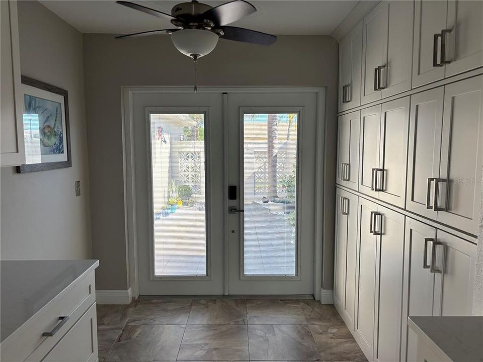 For Sale: $579,900 (2 beds, 2 baths, 1650 Square Feet)