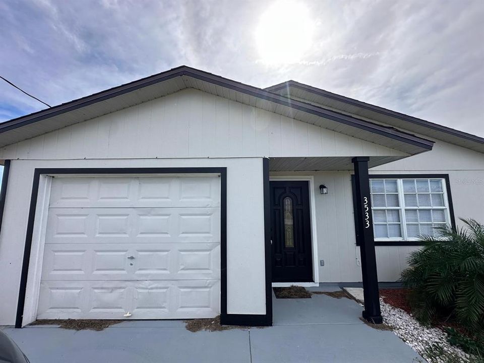 В аренду: $1,695 (3 спален, 2 ванн, 1108 Квадратных фут)