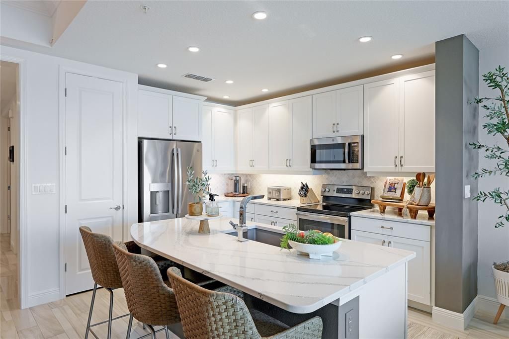 For Rent: $3,350 (2 beds, 2 baths, 1460 Square Feet)