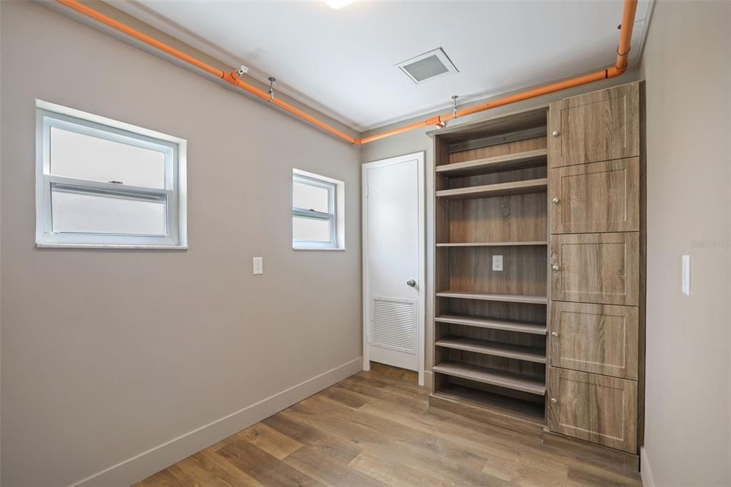 For Sale: $1,950,000 (4 beds, 3 baths, 7040 Square Feet)