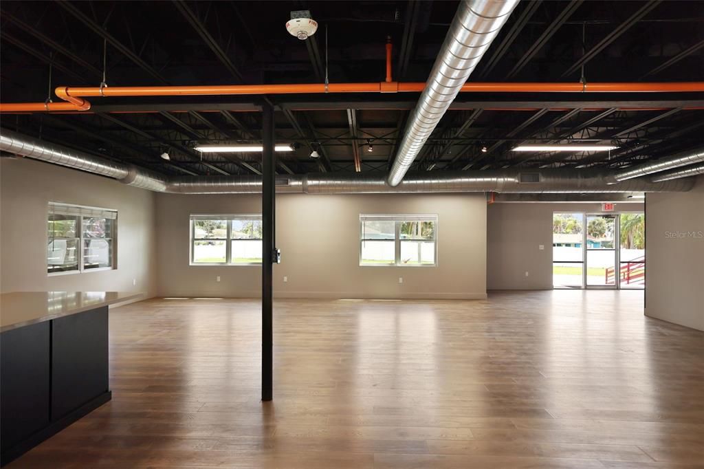 For Sale: $1,950,000 (4 beds, 3 baths, 7040 Square Feet)