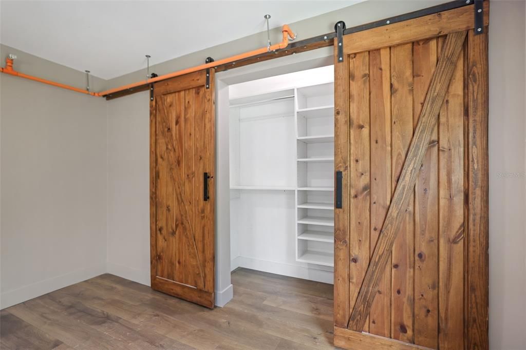 For Sale: $1,950,000 (4 beds, 3 baths, 7040 Square Feet)