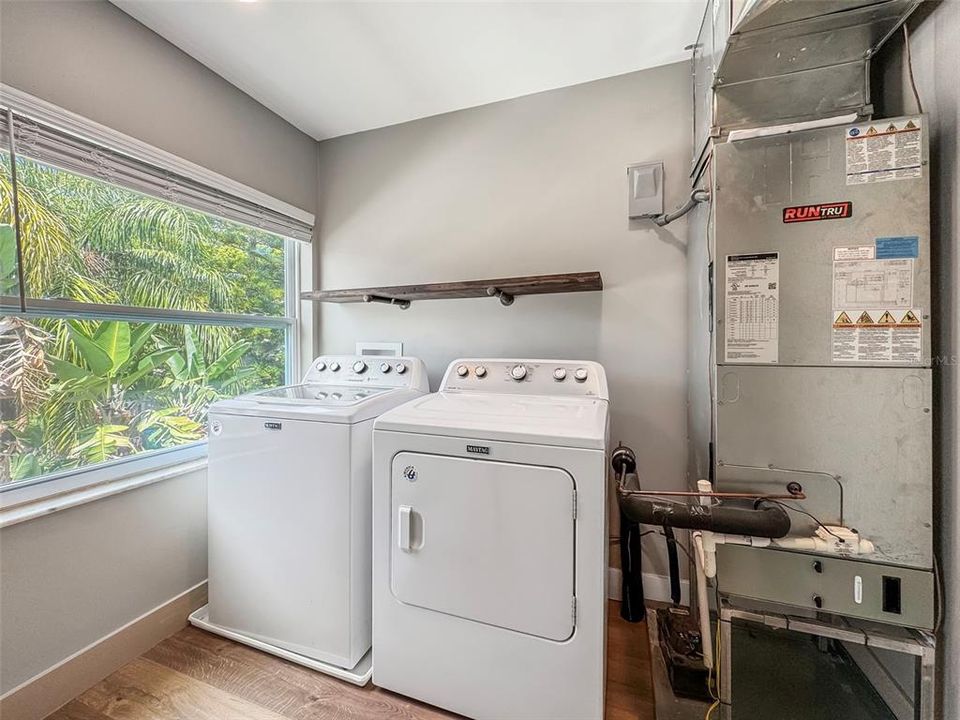 For Sale: $1,950,000 (4 beds, 3 baths, 7040 Square Feet)