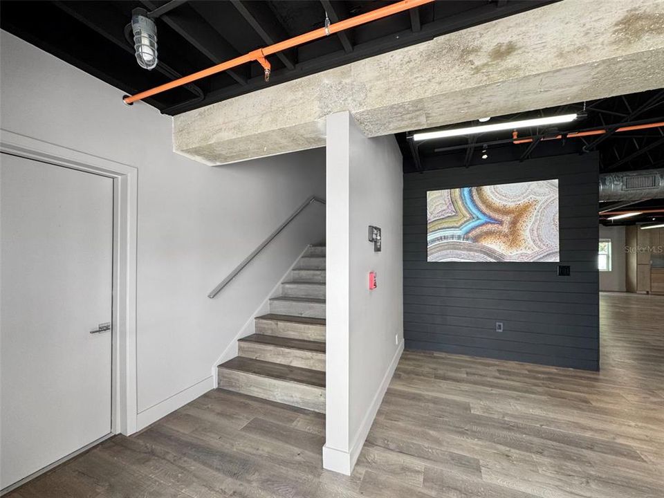 For Sale: $1,950,000 (4 beds, 3 baths, 7040 Square Feet)