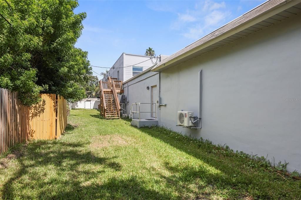 For Sale: $1,950,000 (4 beds, 3 baths, 7040 Square Feet)