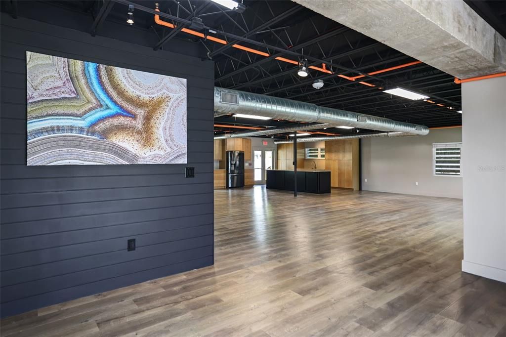 For Sale: $1,950,000 (4 beds, 3 baths, 7040 Square Feet)