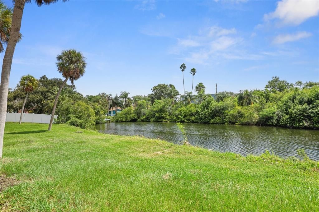 For Sale: $1,950,000 (4 beds, 3 baths, 7040 Square Feet)