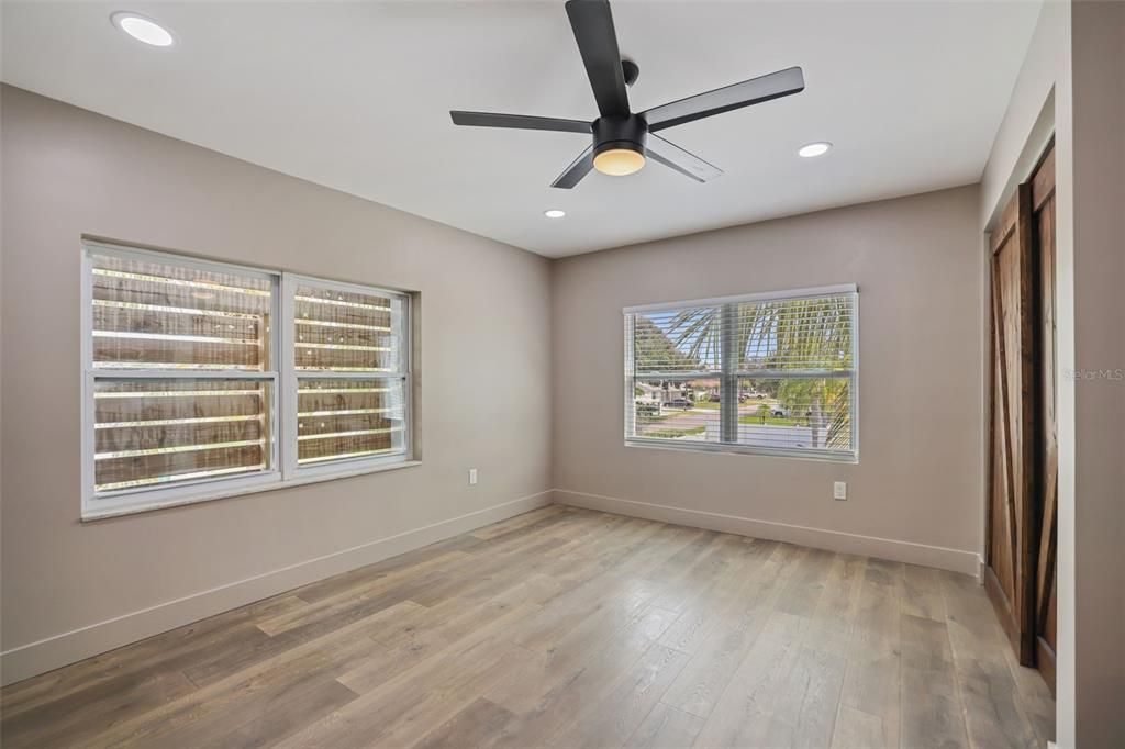 For Sale: $1,950,000 (4 beds, 3 baths, 7040 Square Feet)