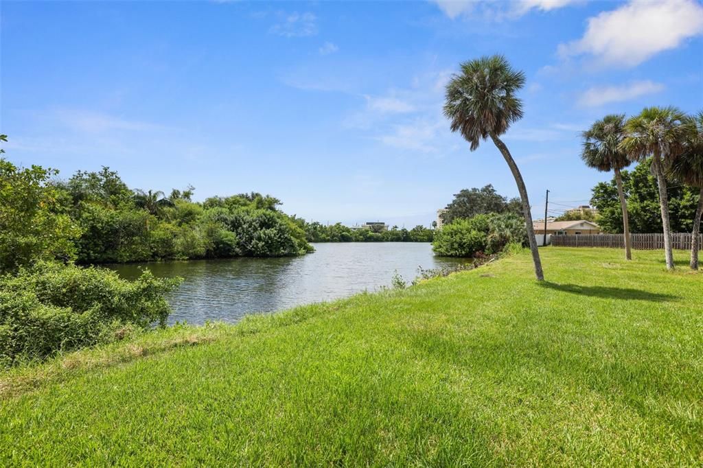 For Sale: $1,950,000 (4 beds, 3 baths, 7040 Square Feet)