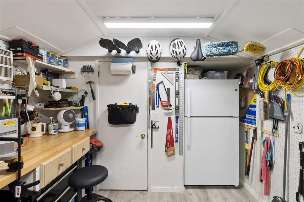 合同活跃: $240,000 (3 贝兹, 2 浴室, 1248 平方英尺)