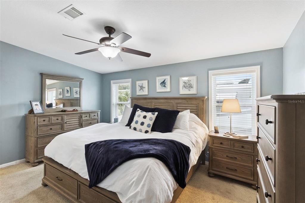 合同活跃: $240,000 (3 贝兹, 2 浴室, 1248 平方英尺)