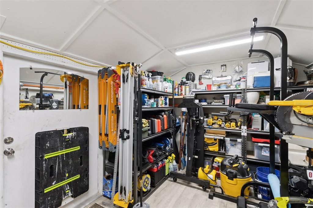 合同活跃: $240,000 (3 贝兹, 2 浴室, 1248 平方英尺)