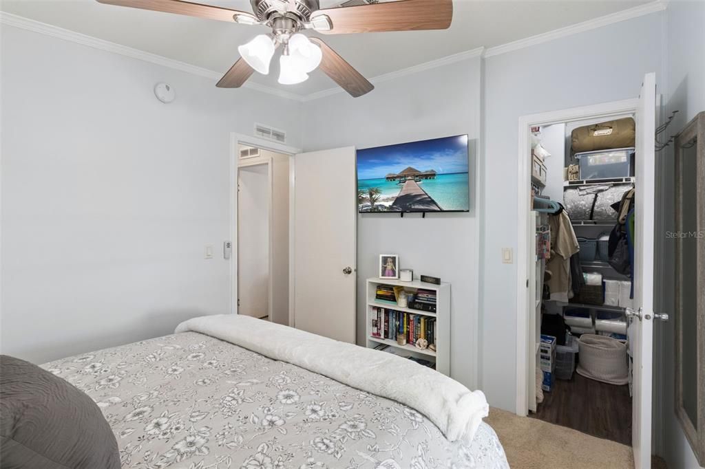 合同活跃: $240,000 (3 贝兹, 2 浴室, 1248 平方英尺)