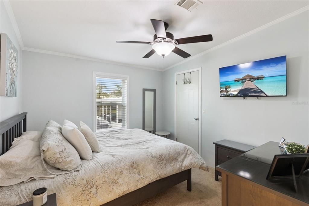 合同活跃: $240,000 (3 贝兹, 2 浴室, 1248 平方英尺)