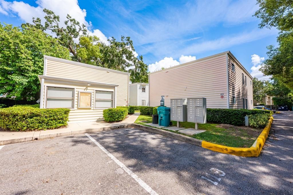 For Sale: $186,000 (1 beds, 1 baths, 625 Square Feet)