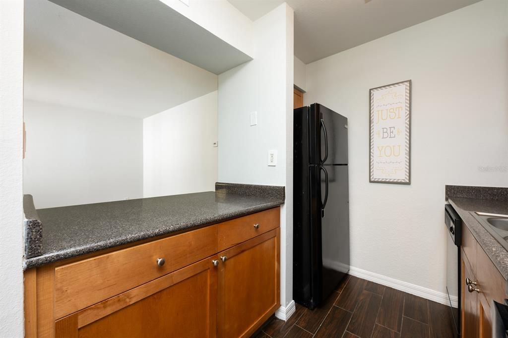 For Sale: $186,000 (1 beds, 1 baths, 625 Square Feet)