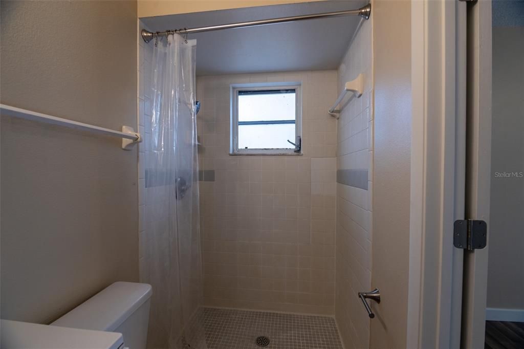 待售: $325,000 (3 贝兹, 2 浴室, 1087 平方英尺)