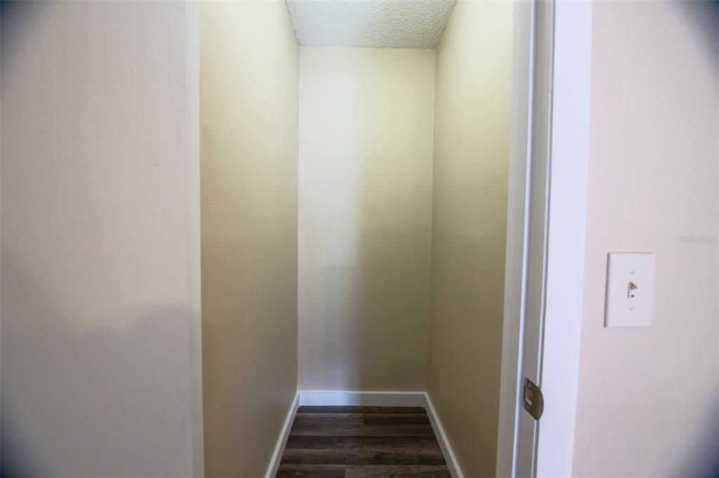 待售: $325,000 (3 贝兹, 2 浴室, 1087 平方英尺)