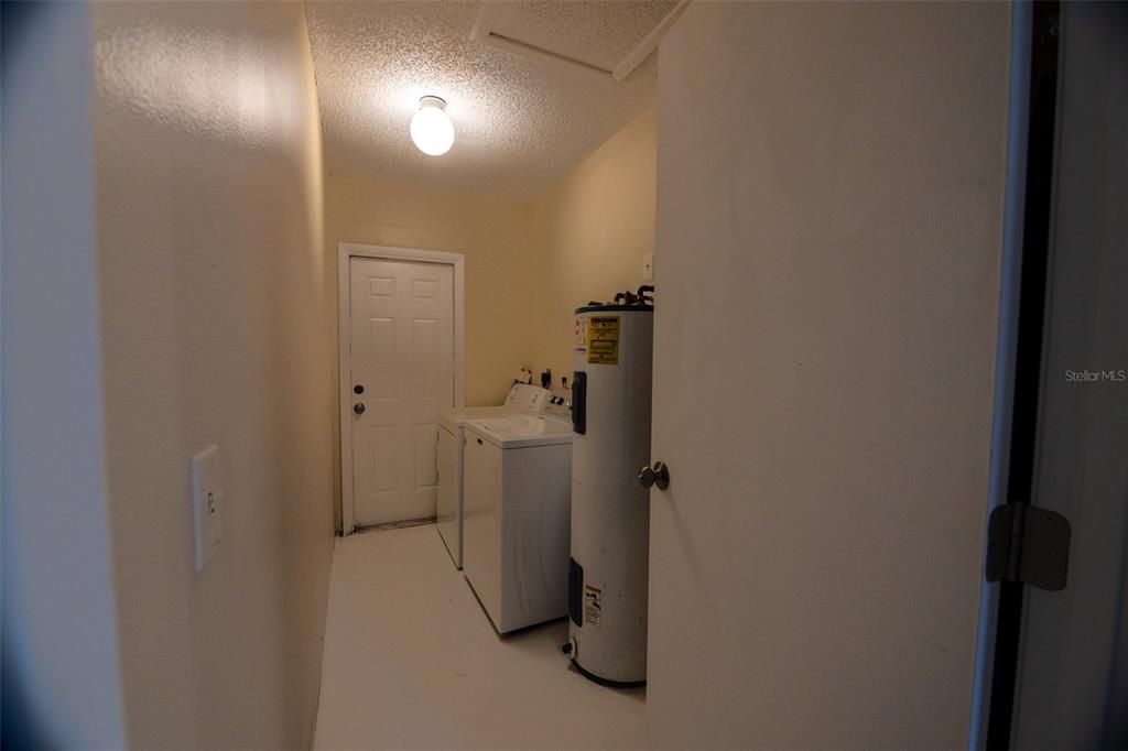 待售: $325,000 (3 贝兹, 2 浴室, 1087 平方英尺)