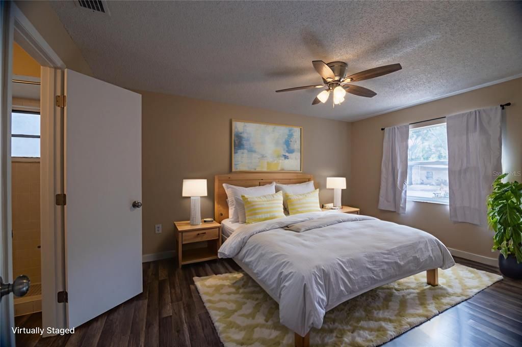 待售: $325,000 (3 贝兹, 2 浴室, 1087 平方英尺)