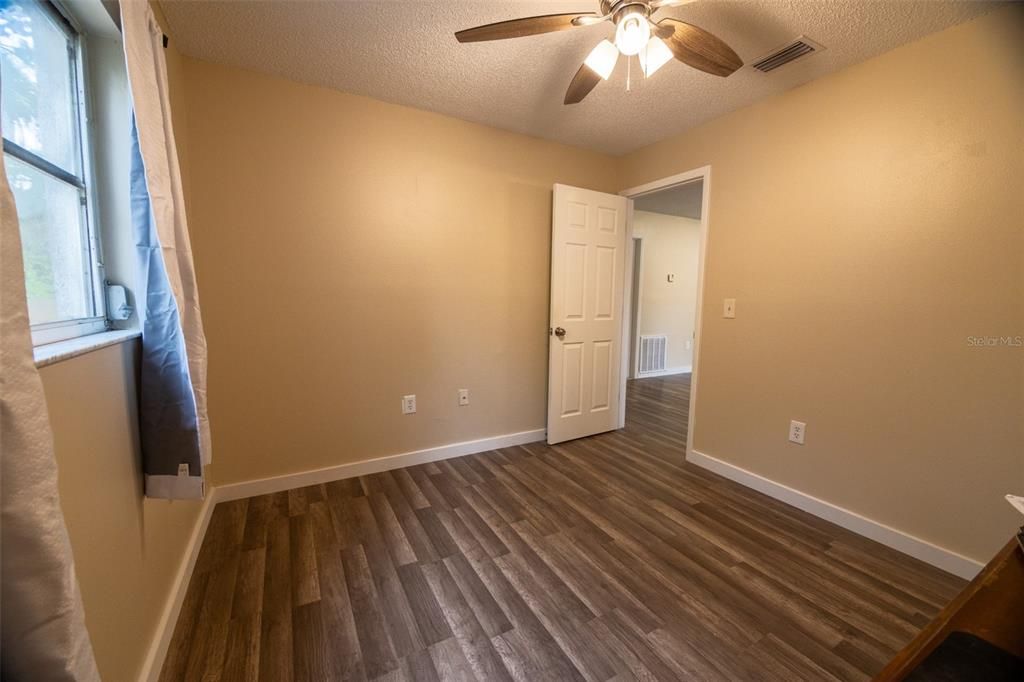 待售: $325,000 (3 贝兹, 2 浴室, 1087 平方英尺)