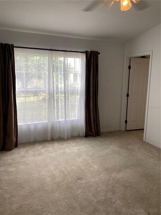 Active With Contract: $187,700 (2 beds, 2 baths, 1319 Square Feet)