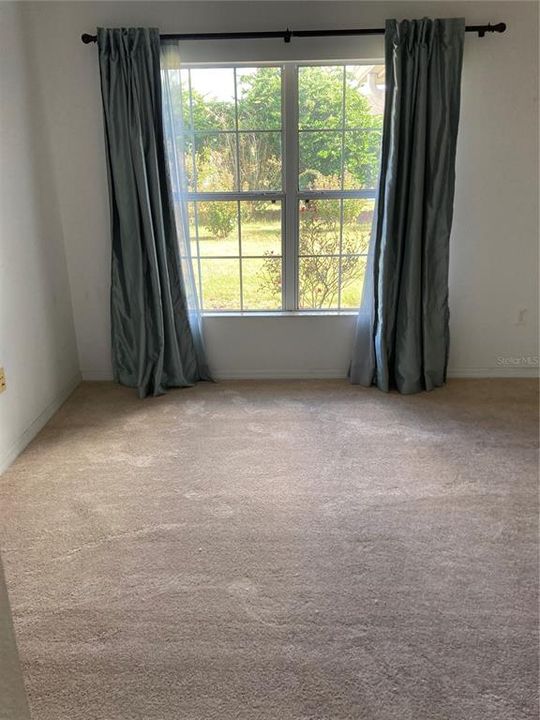 Active With Contract: $187,700 (2 beds, 2 baths, 1319 Square Feet)