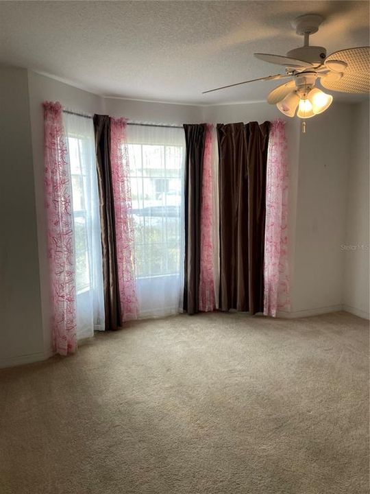 Active With Contract: $187,700 (2 beds, 2 baths, 1319 Square Feet)