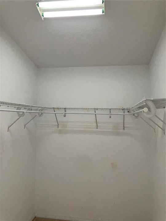 Active With Contract: $187,700 (2 beds, 2 baths, 1319 Square Feet)