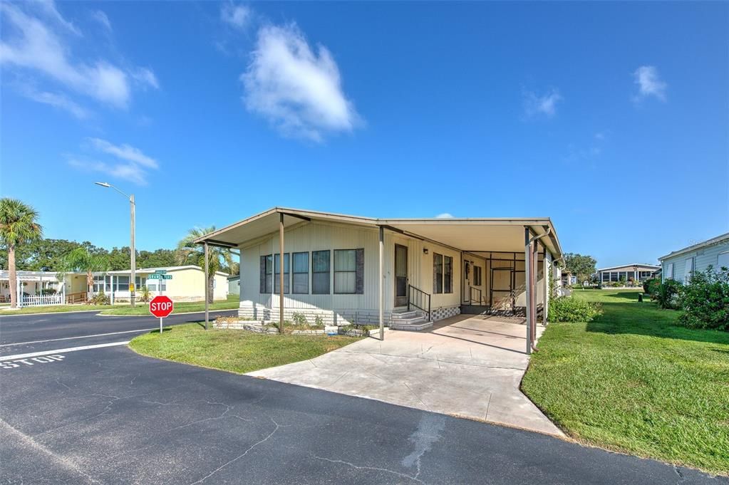 For Sale: $122,000 (2 beds, 2 baths, 1300 Square Feet)