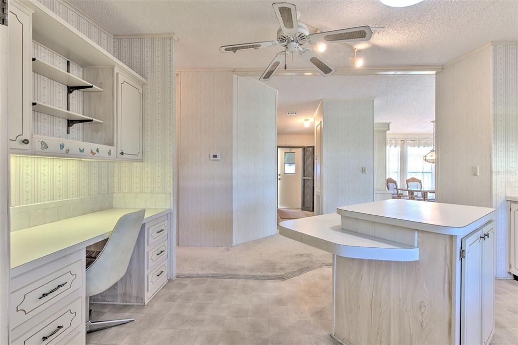 For Sale: $122,000 (2 beds, 2 baths, 1300 Square Feet)