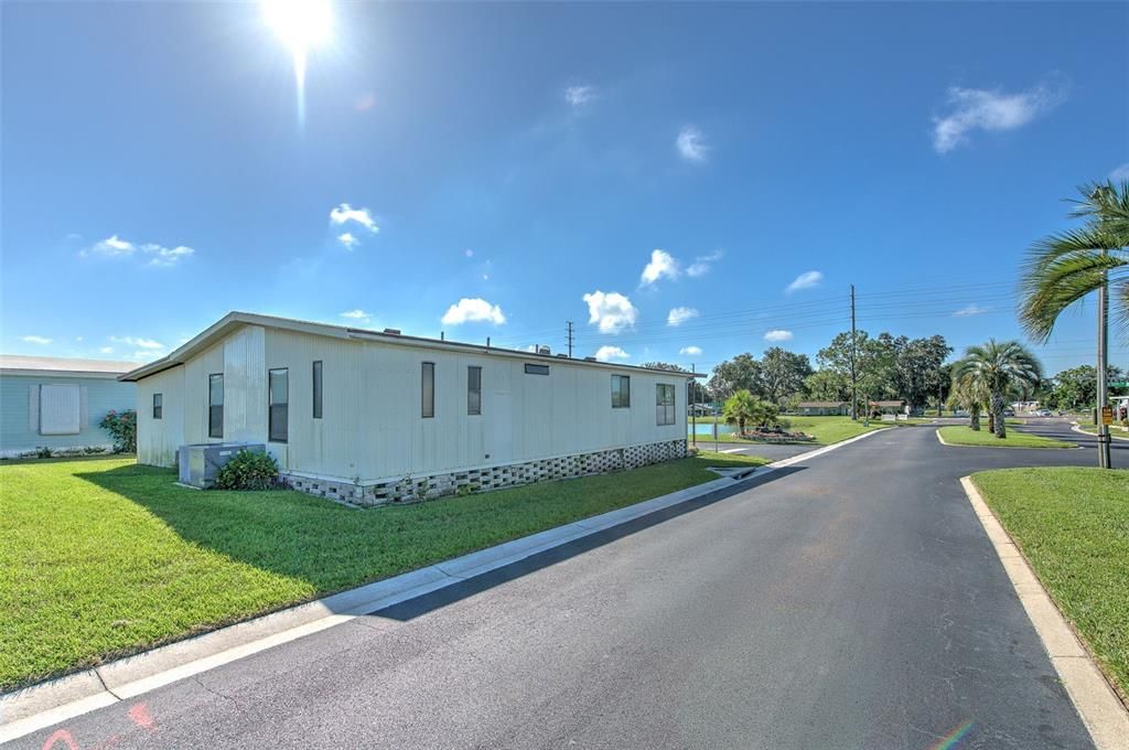 For Sale: $122,000 (2 beds, 2 baths, 1300 Square Feet)