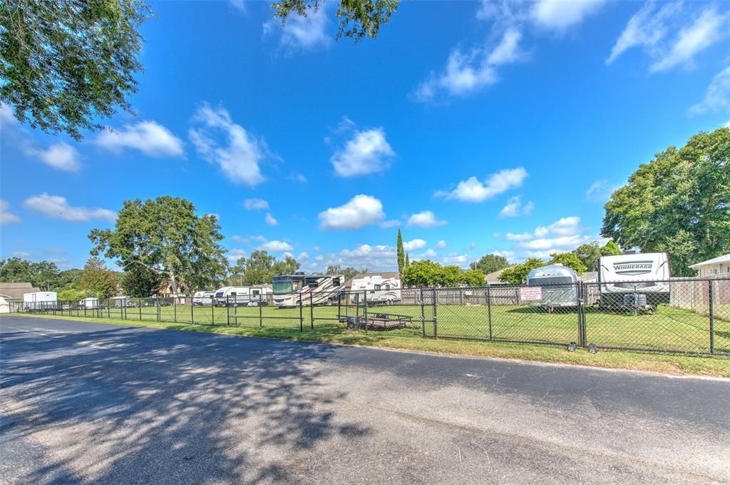 For Sale: $122,000 (2 beds, 2 baths, 1300 Square Feet)