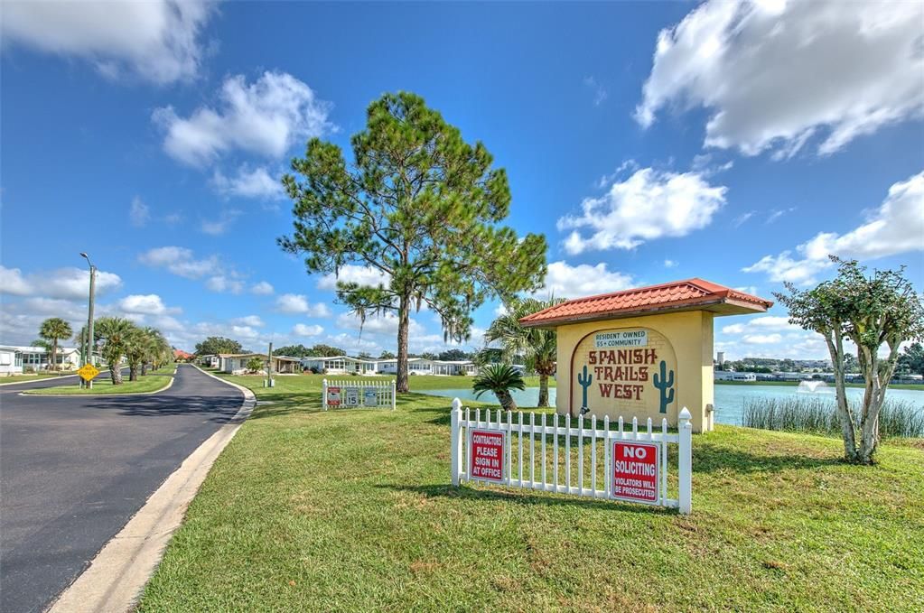 For Sale: $122,000 (2 beds, 2 baths, 1300 Square Feet)