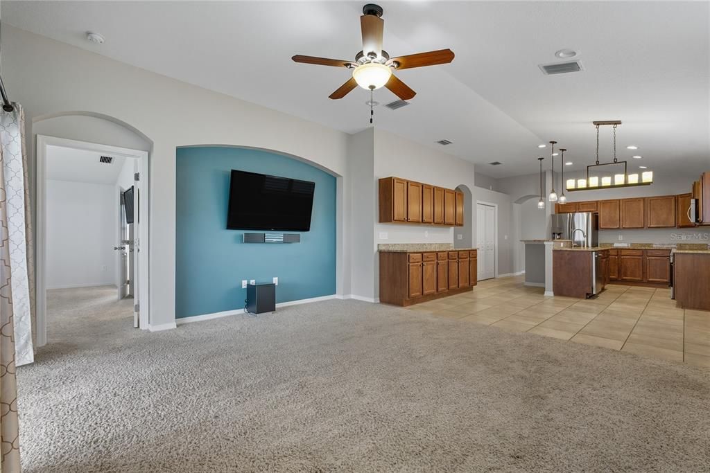 待售: $419,900 (3 贝兹, 2 浴室, 1858 平方英尺)