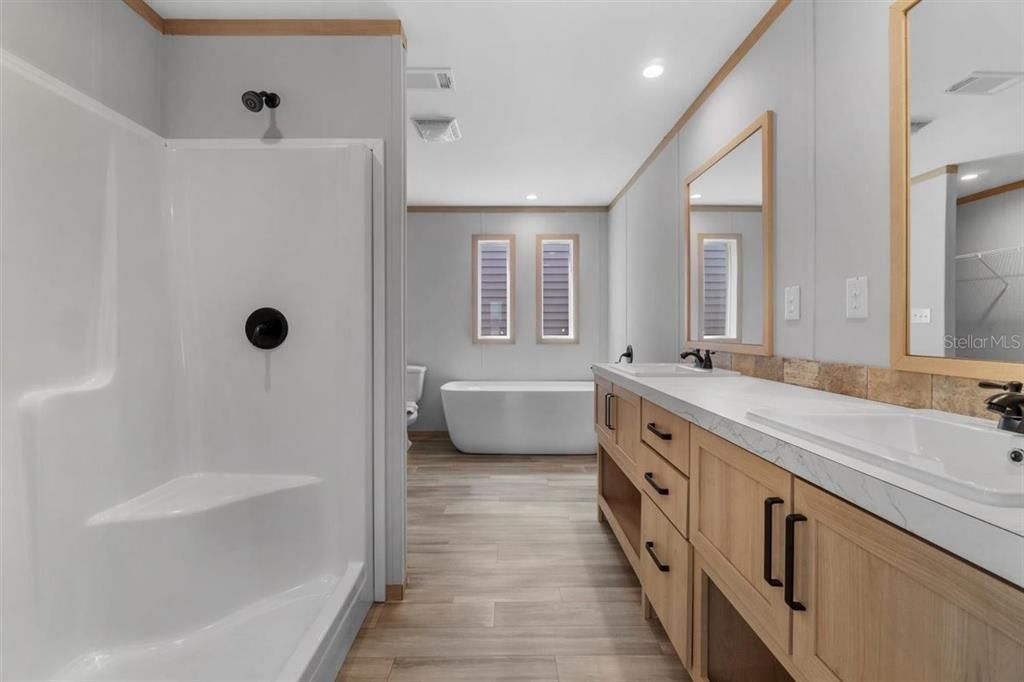 En Venta: $254,600 (3 camas, 2 baños, 1440 Pies cuadrados)