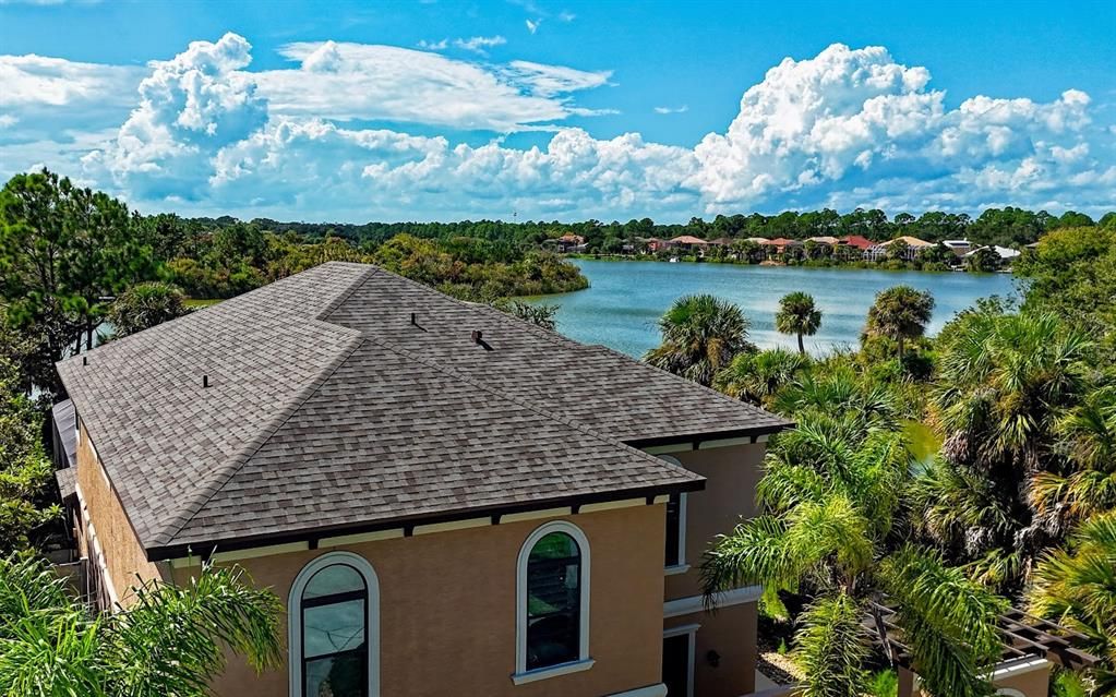 En Venta: $939,500 (3 camas, 3 baños, 3390 Pies cuadrados)