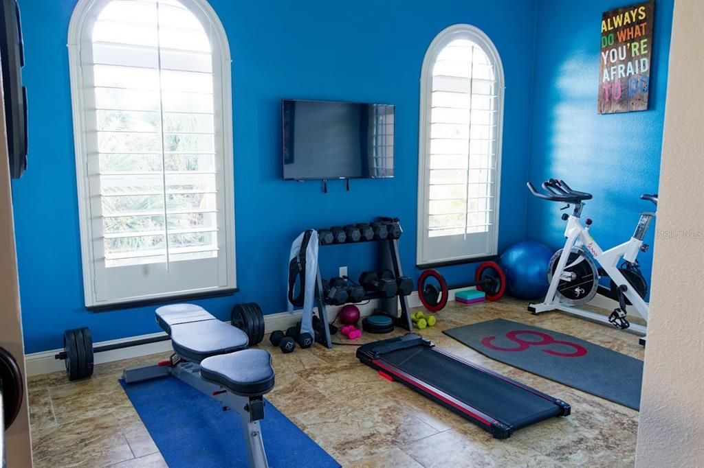 En Venta: $939,500 (3 camas, 3 baños, 3390 Pies cuadrados)