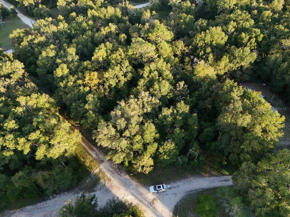 На продажу: $19,000 (0.69 acres)